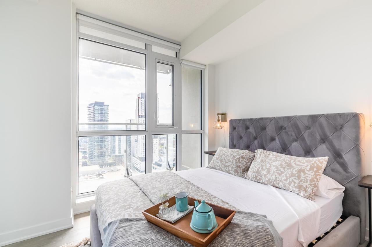 Luxury 2 Bedroom In The Heart Of Entertainment District - City Skyline View & Balcony 多伦多 外观 照片